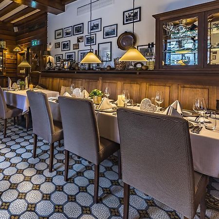Wellings Romantik Hotel Zur Linde Moers Eksteriør bilde