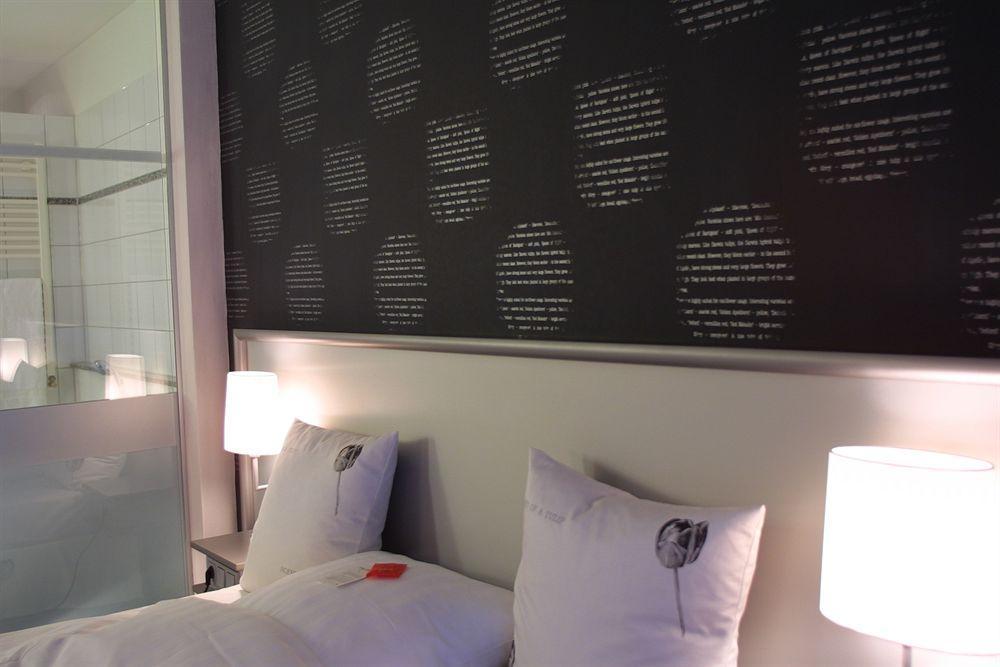Wellings Romantik Hotel Zur Linde Moers Eksteriør bilde