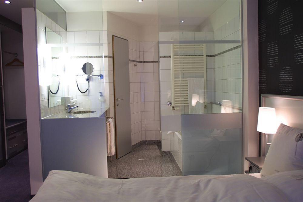 Wellings Romantik Hotel Zur Linde Moers Eksteriør bilde