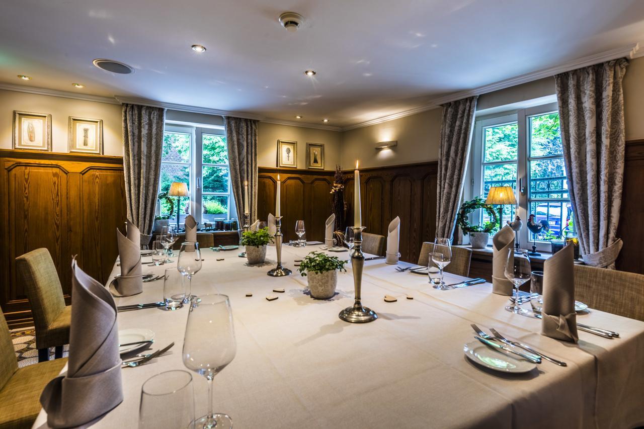 Wellings Romantik Hotel Zur Linde Moers Eksteriør bilde