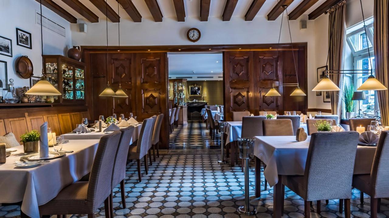 Wellings Romantik Hotel Zur Linde Moers Eksteriør bilde