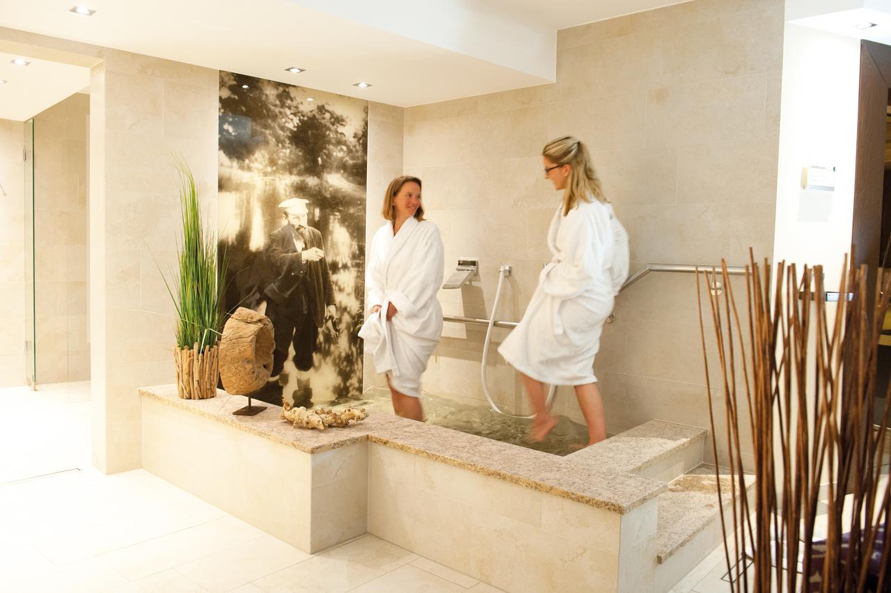 Wellings Romantik Hotel Zur Linde Moers Eksteriør bilde